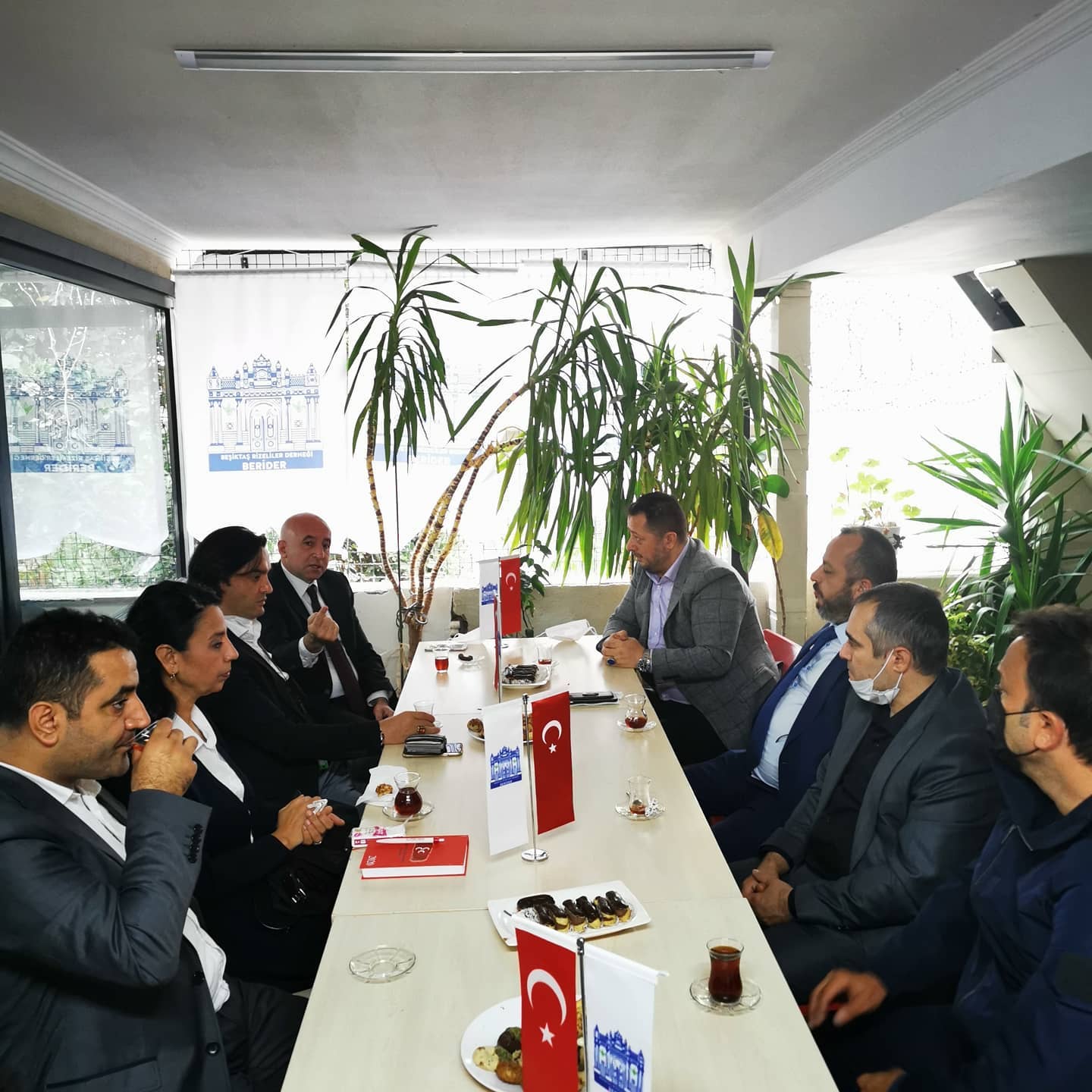 Beşiktaş MHP İlçe Başkanı ve Yönetimi Derneğimizi ziyaretleri