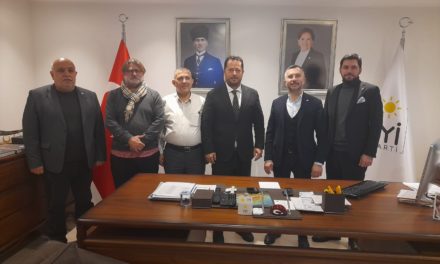 Beşiktaş İYİ Parti İlçe Başkanlığını Dernek Yönetimimizden Sayın Selim BİLGİN,Sayın Mustafa AKGÜN,Sayın Turan KEÇELİ ile ziyaret ettik.