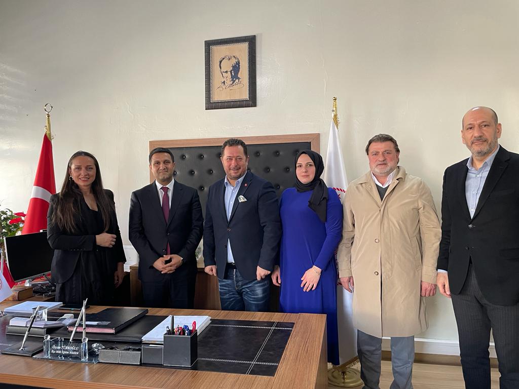 Beşiktaş Rizeliler Derneği yönetim kurulu olarak Beşiktaş İlçe Milli Eğitim Müdürümüz Sayın Özcan Türkoğlu’nu ziyaret ettik.