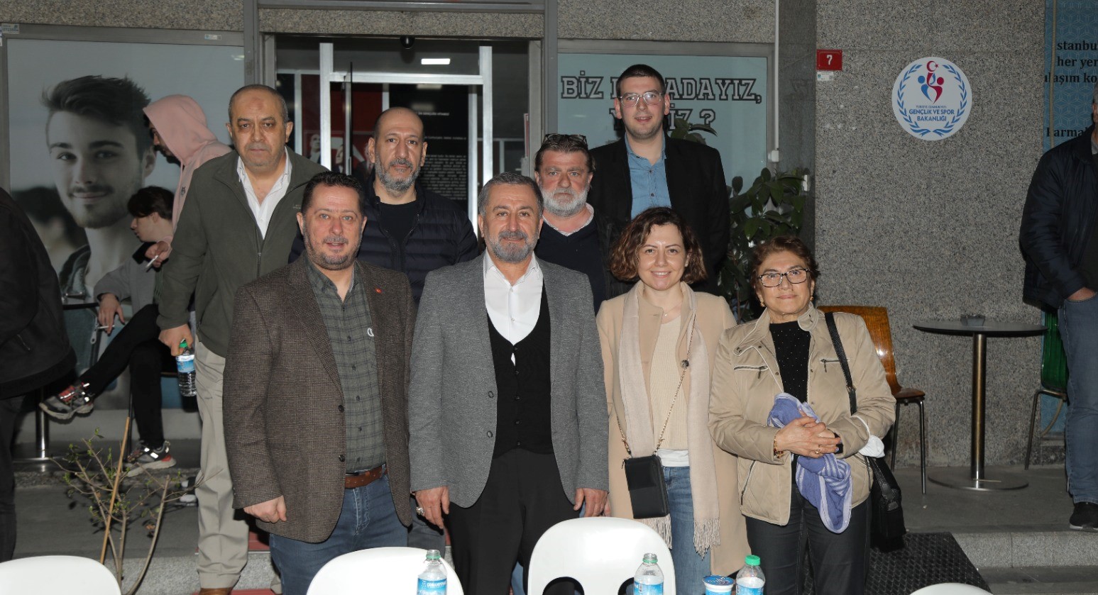 Beşiktaş Rizeliler Derneği Yönetim Kurulu olarak Türk Kızılay Beşiktaş Şube Başkanlığının düzenlediği iftar yemeğine katıldık.