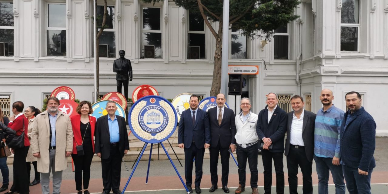 Beşiktaş Anadolu Lisesi’nde gerçekleştirilen 23 Nisan Ulusal Egemenlik ve Çocuk Bayramı resmi törenine katıldık.