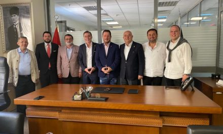 Yönetim kurulu üyelerimizden Sayın Selim Bilgin’in de aralarında bulunduğu Beşiktaş Belediyesi Meclis Üyelerini ziyaret ettik.
