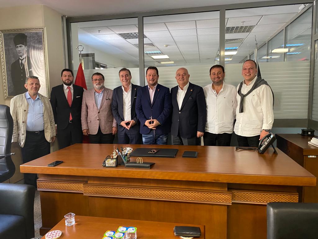 Yönetim kurulu üyelerimizden Sayın Selim Bilgin’in de aralarında bulunduğu Beşiktaş Belediyesi Meclis Üyelerini ziyaret ettik.