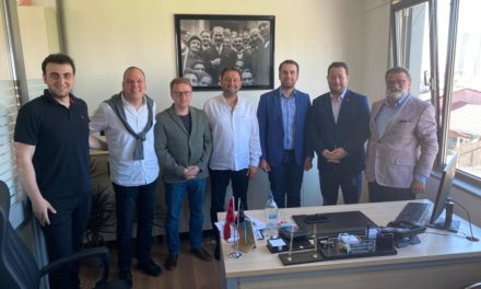 Beşiktaş Belediyesi Kentsel Dönüşüm Müdürü olarak atanan yönetim kurulu üyemiz Sayın Özgün Köse’yi ziyaret ettik.