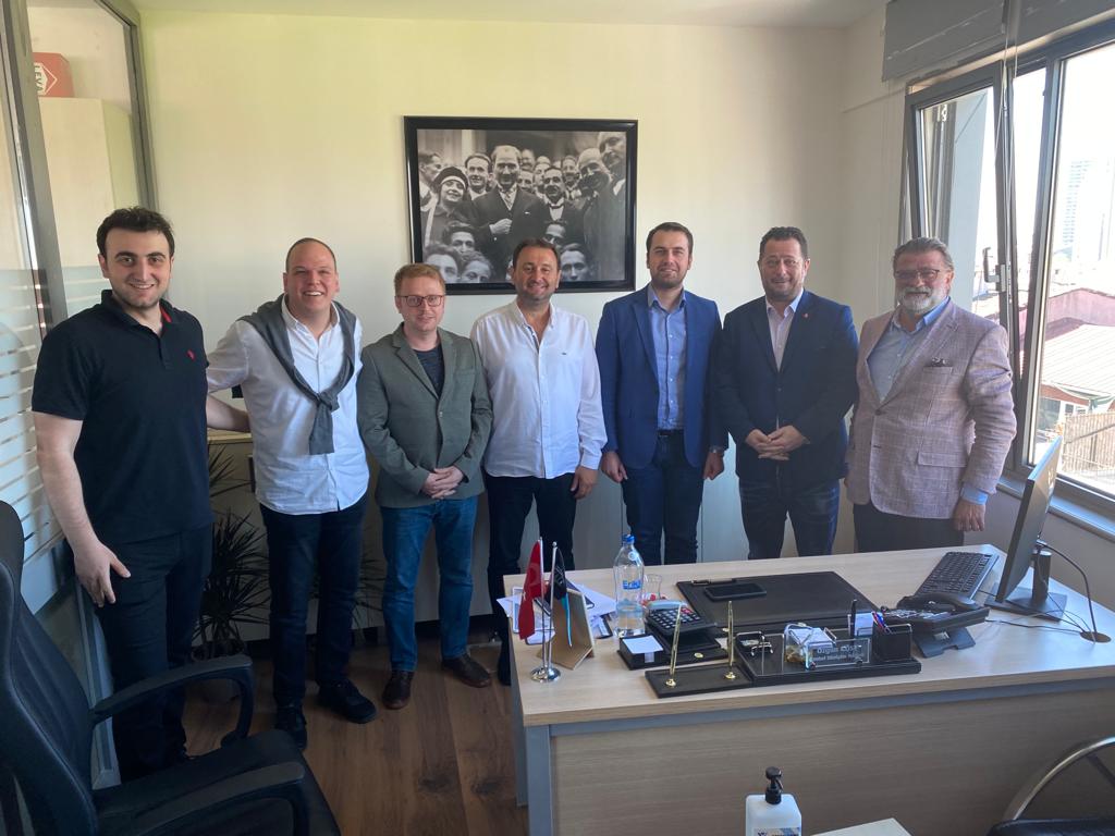 Beşiktaş Belediyesi Kentsel Dönüşüm Müdürü olarak atanan yönetim kurulu üyemiz Sayın Özgün Köse’yi ziyaret ettik.