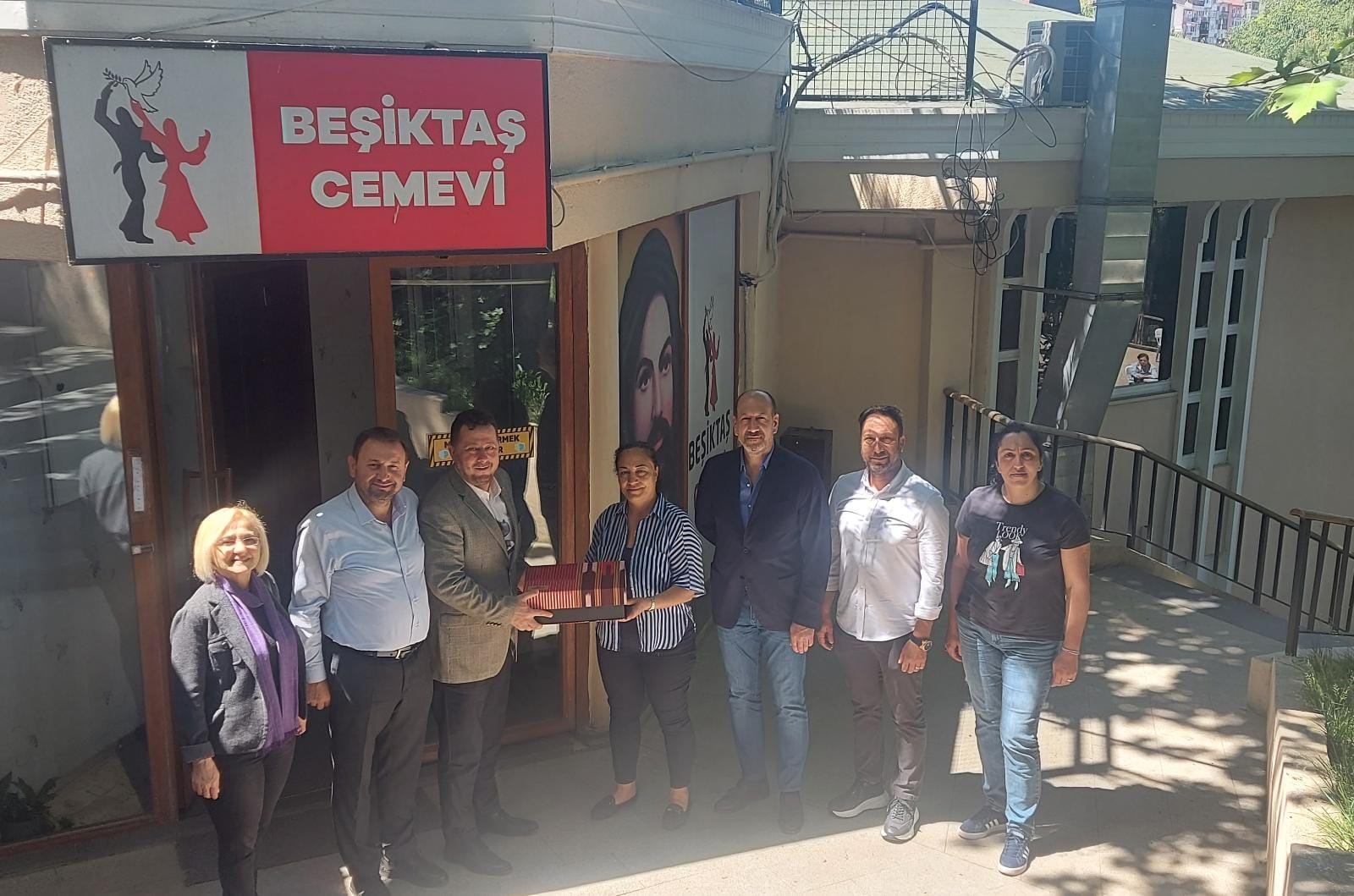 Beşiktaş Cemevi ve Beşiktaş Cemevi Başkanı Sayın Nurten Maya Zöhrap’ı ziyaret ettik.