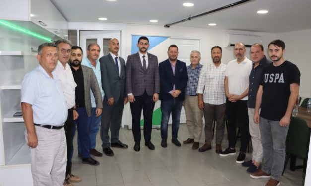 Milliyetçi Hareket Partisi Beşiktaş İlçe Başkanı Sayın Abdulkadir Öztürk derneğimizi yeni yerinde ziyaret etti.