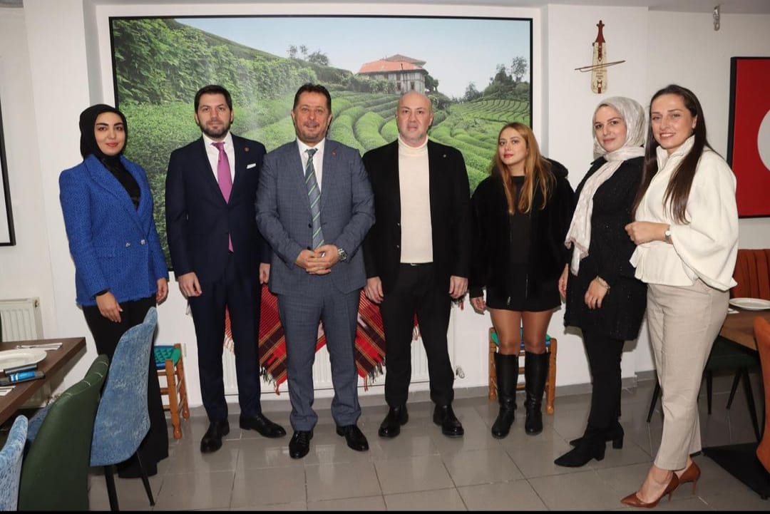 Yeşilay Beşiktaş Şube Başkanı Sayın Hakan Orman derneğimizi ziyaret etti.